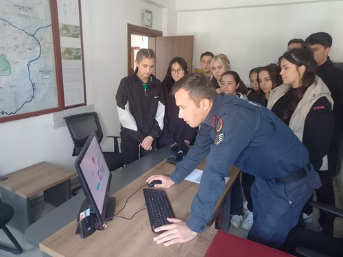 Cumhuriyetimizin 100. Yılı kutlama programı kapsamında öğrenci ziyaretleri gerçekleştirildi.
